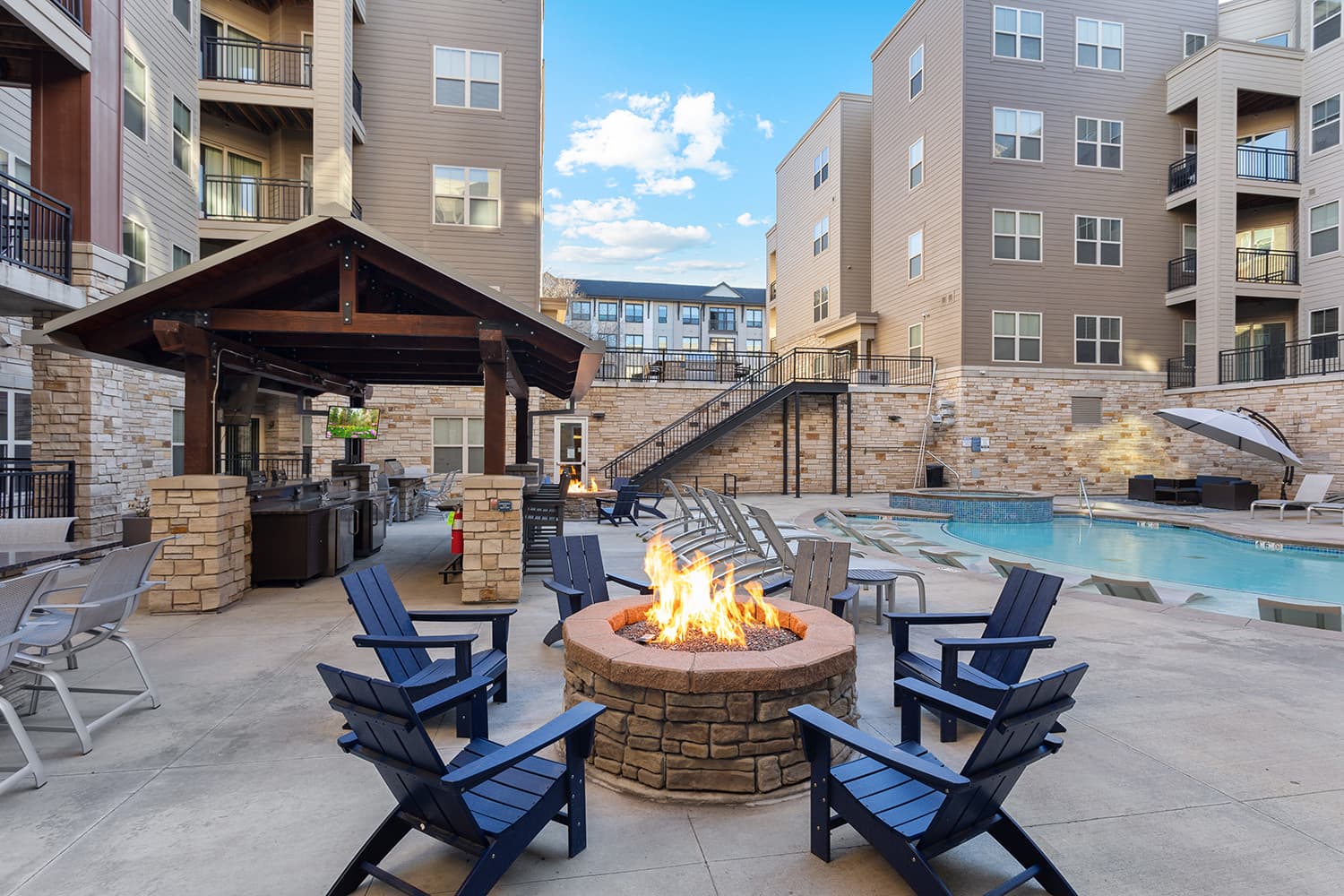 Fire-Pit-01-Stadium-Apartments-Fort-Collins-CO-12
